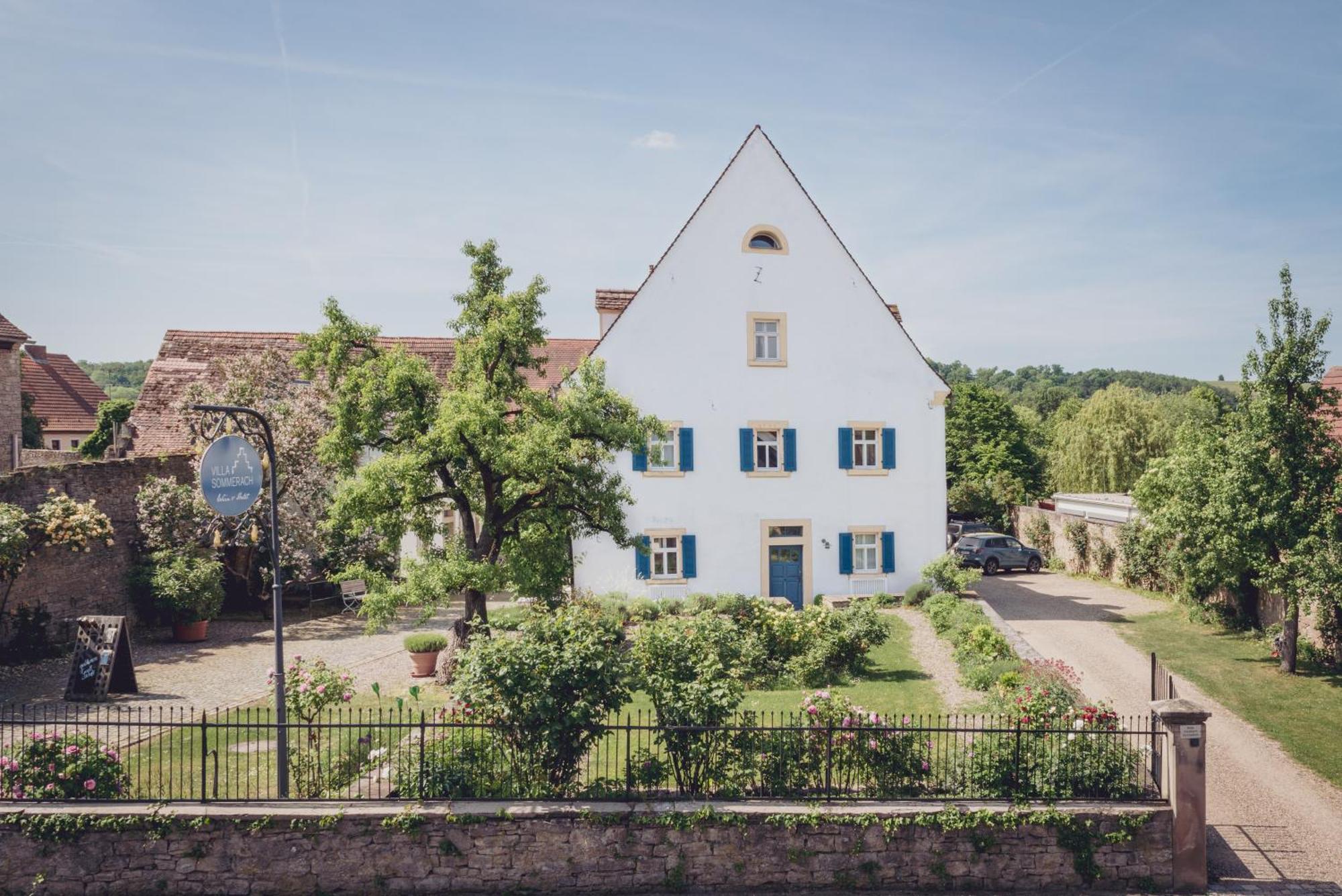 Villa Sommerach Bagian luar foto